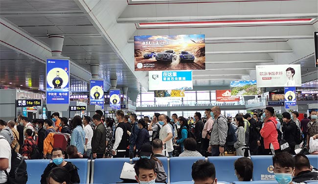 貴陽高鐵站候車大廳中有哪些燈箱媒體？