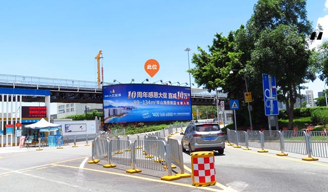 南山深圳灣口岸望海路入口戶外大牌廣告怎么樣？