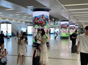 深圳北站換乘區(qū)包柱LED廣告價格，文旅景區(qū)旅游深圳北高鐵站廣告