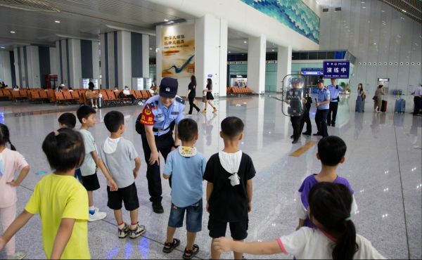 東莞南站高鐵廣告價(jià)格？東莞南高鐵站候車大廳廣告全覆蓋位置優(yōu)勢(shì)