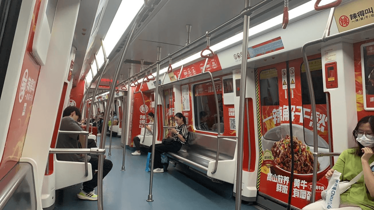 寧波地鐵車廂廣告價格多少錢？寧波地鐵廣告經(jīng)典餐飲案例圖