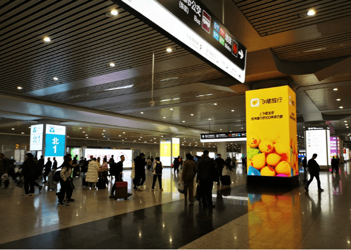 杭州東站廣告價(jià)格收費(fèi)多少錢？杭州東高鐵站到達(dá)春運(yùn)熱門廣告位