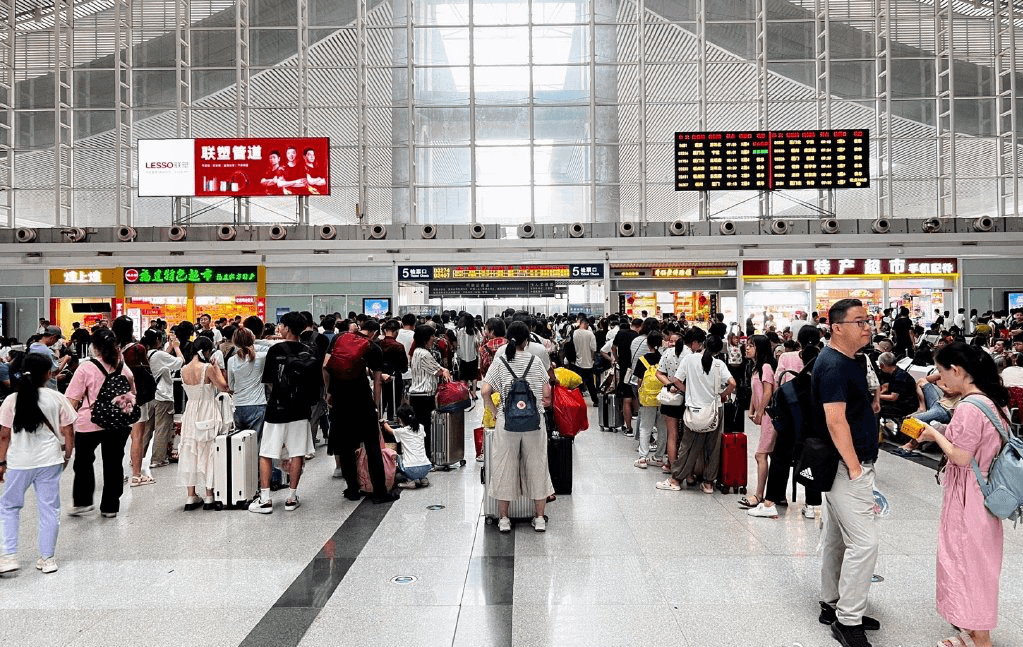 廈門北站廣告價格收費多少錢？廈門北高鐵站春運熱門廣告位