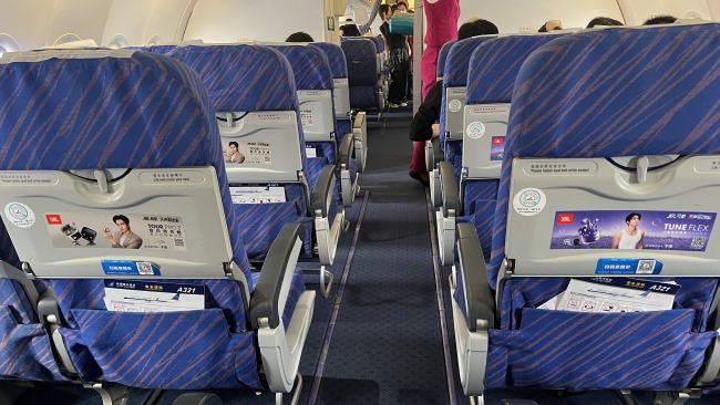 南方航空機(jī)載機(jī)艙廣告價(jià)格收費(fèi)，南航飛機(jī)頭枕巾座椅小桌板廣告