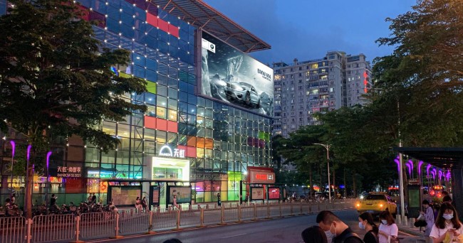 深圳南山海岸城保利商圈戶外大牌廣告價格，深圳灣后海戶外廣告