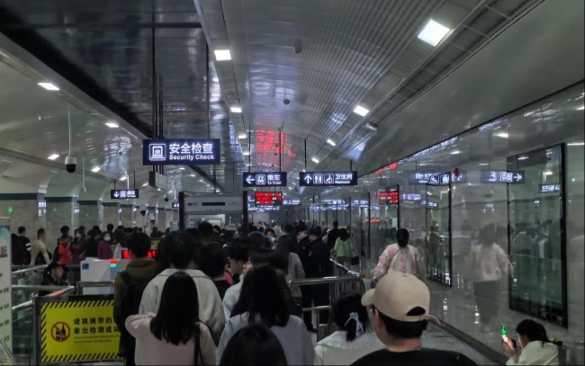 武漢地鐵播音導(dǎo)向廣告價格種類，武漢地鐵列車站臺語音播報廣告