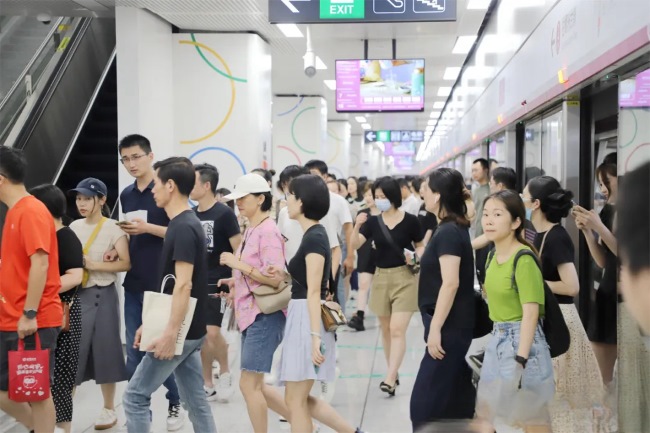 福州地鐵播音導(dǎo)向廣告價(jià)格種類，福州地鐵列車站臺(tái)語音播報(bào)廣告