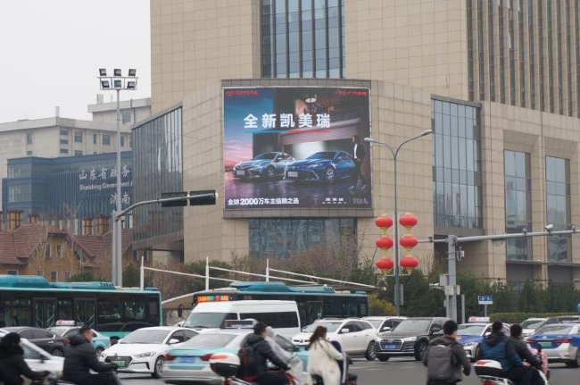 濟南東泰凱悅路口萬科海晏門外墻LED大屏廣告，濟南戶外大屏廣告價格