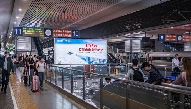 上海虹橋火車站燈箱站臺(tái)層廣告牌投放優(yōu)勢，上海虹橋高鐵廣告價(jià)格