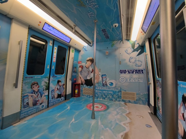 成都地鐵車廂創(chuàng)意全景內(nèi)包車廣告快消案例，成都地鐵列車廣告價(jià)格