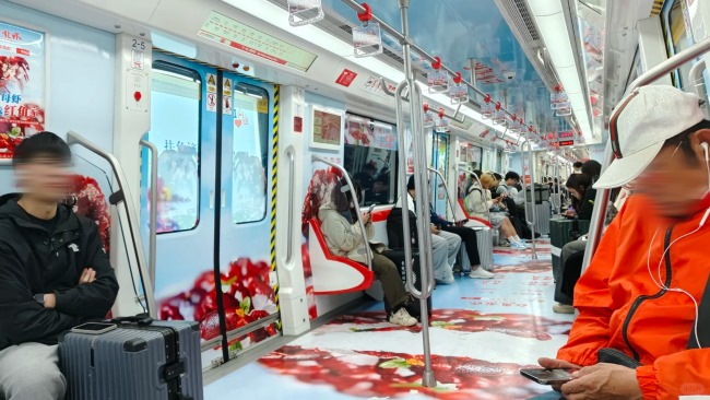 南通地鐵車廂創(chuàng)意全景內(nèi)包車廣告餐飲案例，南通地鐵列車廣告價(jià)格