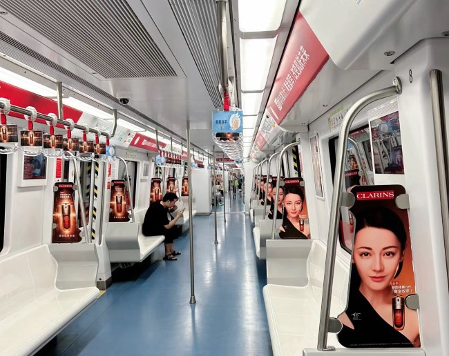 福州1號線地鐵車廂貼紙內(nèi)包車廣告，福州地鐵列車廣告價格