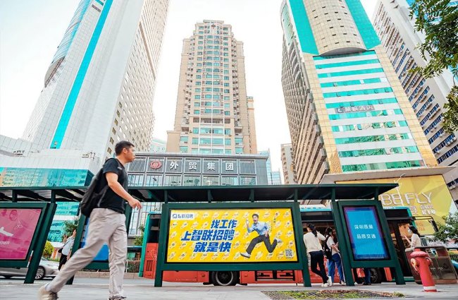 深圳公交候車亭站臺燈箱廣告，深圳公交車站牌廣告價格