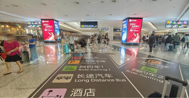 成都天府機(jī)場T1國際出發(fā)到達(dá)廣告燈箱，成都機(jī)場廣告價格