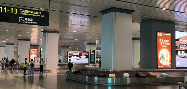 天津機場T2到達行李廳燈箱廣告投放，天津濱海機場廣告價格