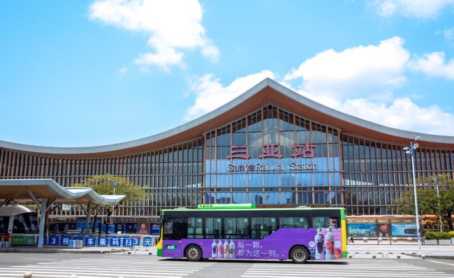 三亞公交車身廣告外車貼巴士廣告投放，三亞公交車廣告價格