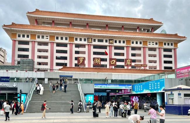 羅湖口岸有哪些廣告位？怎么選擇性價(jià)比高的媒體投放？