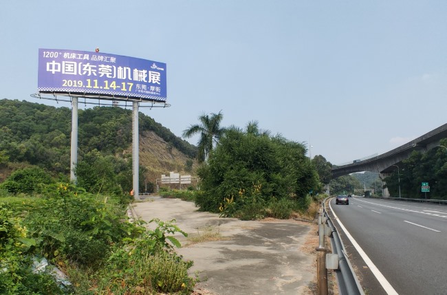 東莞虎門大橋高速立柱大牌廣告投放，東莞高桿戶外廣告價格