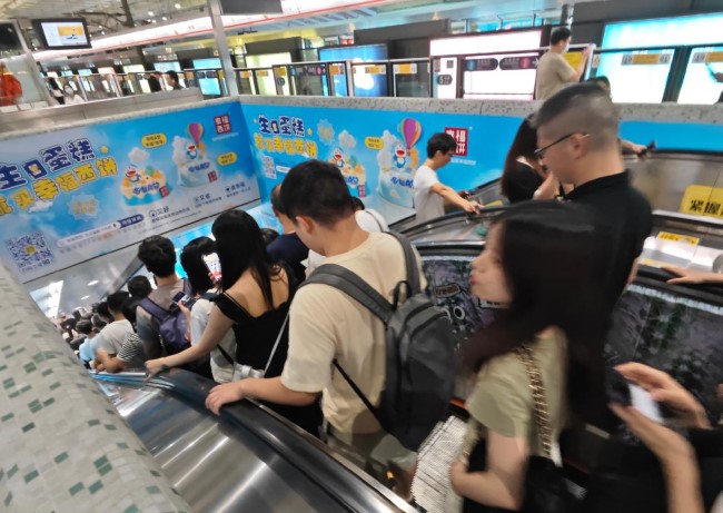 與其他一線城市相比較，深圳地鐵廣告有哪些突出的特點(diǎn)？選擇第一戶外傳媒發(fā)布深圳地鐵廣告有什么優(yōu)勢？