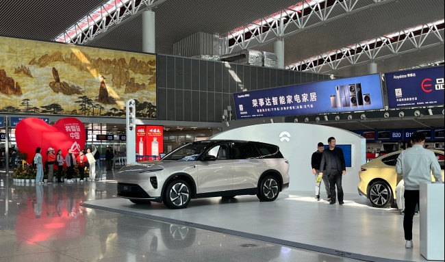 汽車行業(yè)如何選擇戶外廣告進(jìn)行有效傳播？第一戶外傳媒通常怎樣為汽車客戶做推廣方案？