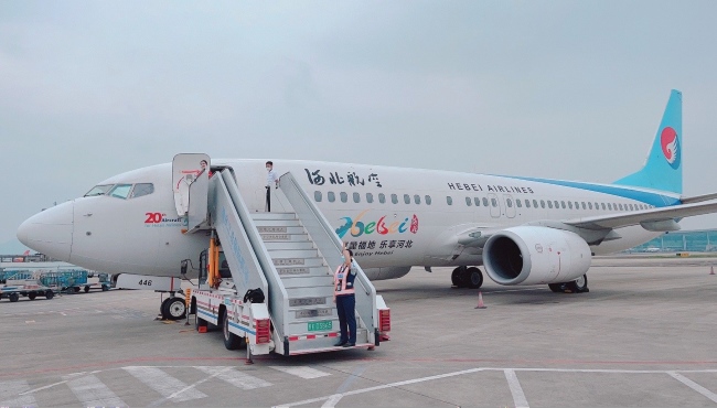 河北航空機(jī)身彩繪廣告投放，河北航空外機(jī)身貼膜廣告價(jià)格