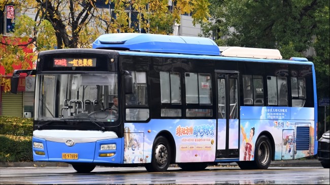 綿陽公交車身三側(cè)外車貼廣告投放，綿陽公交巴士廣告價(jià)格