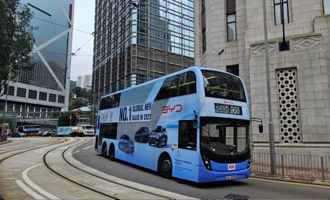 香港雙層觀光車身外車貼巴士廣告投放，香港公交車廣告價(jià)格