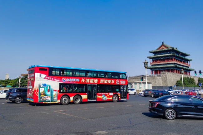 北京雙層觀光車身外車貼巴士廣告投放，北京公交車廣告價格