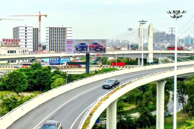 高速公路廣告為什么總是收到品牌青睞？廣告主到底是為了搶占流量入口還是品牌宣示？
