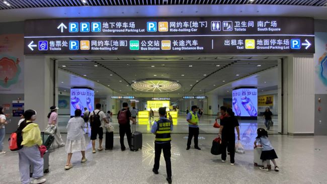 惠州北站出站廣場包柱LED廣告投放，惠州北高鐵站大屏廣告價(jià)格
