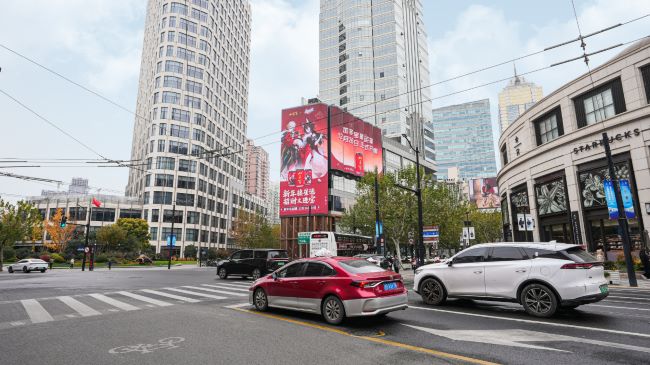 上海匯銀大廈LED廣告投放，南京西路興業(yè)太古匯大屏廣告價格